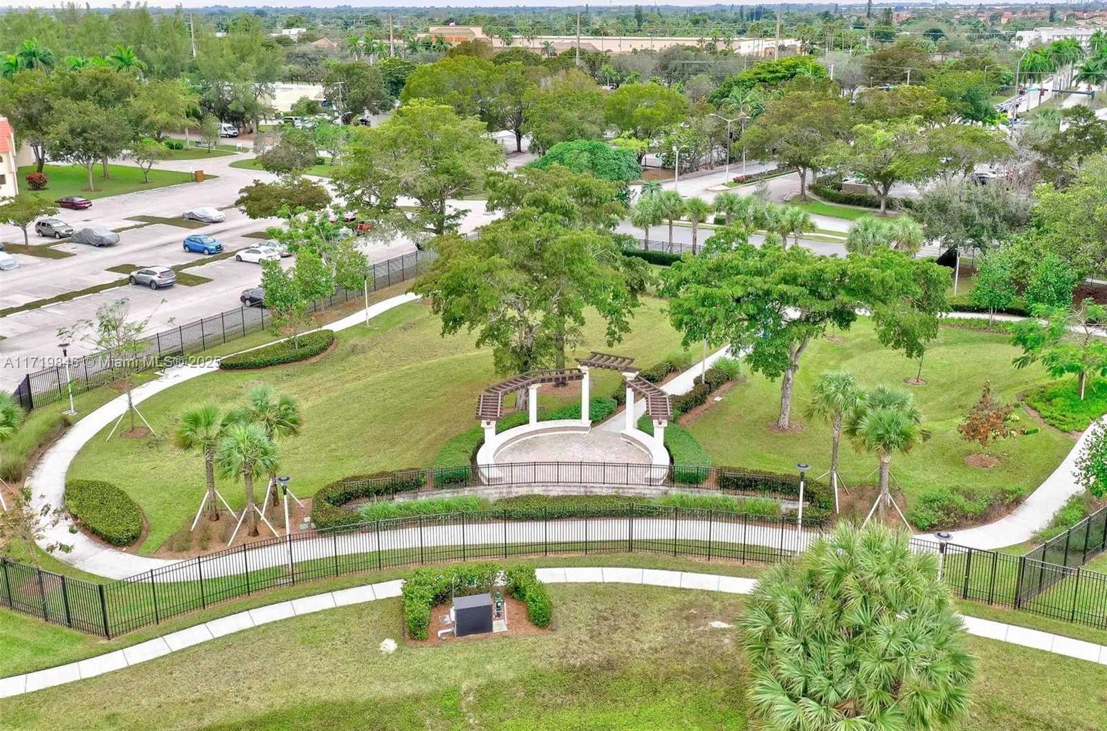 Small Image of 2931 EAST SUNRISE LAKES DR #202, Sunrise Number 27