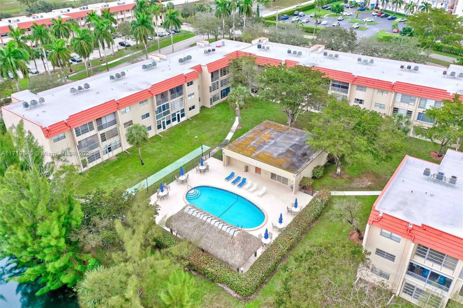 Small Image of 2931 EAST SUNRISE LAKES DR #202, Sunrise Number 29