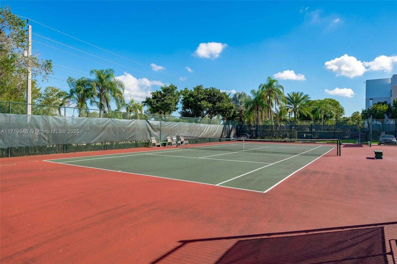 Small Image of 2931 EAST SUNRISE LAKES DR #202, Sunrise Number 30