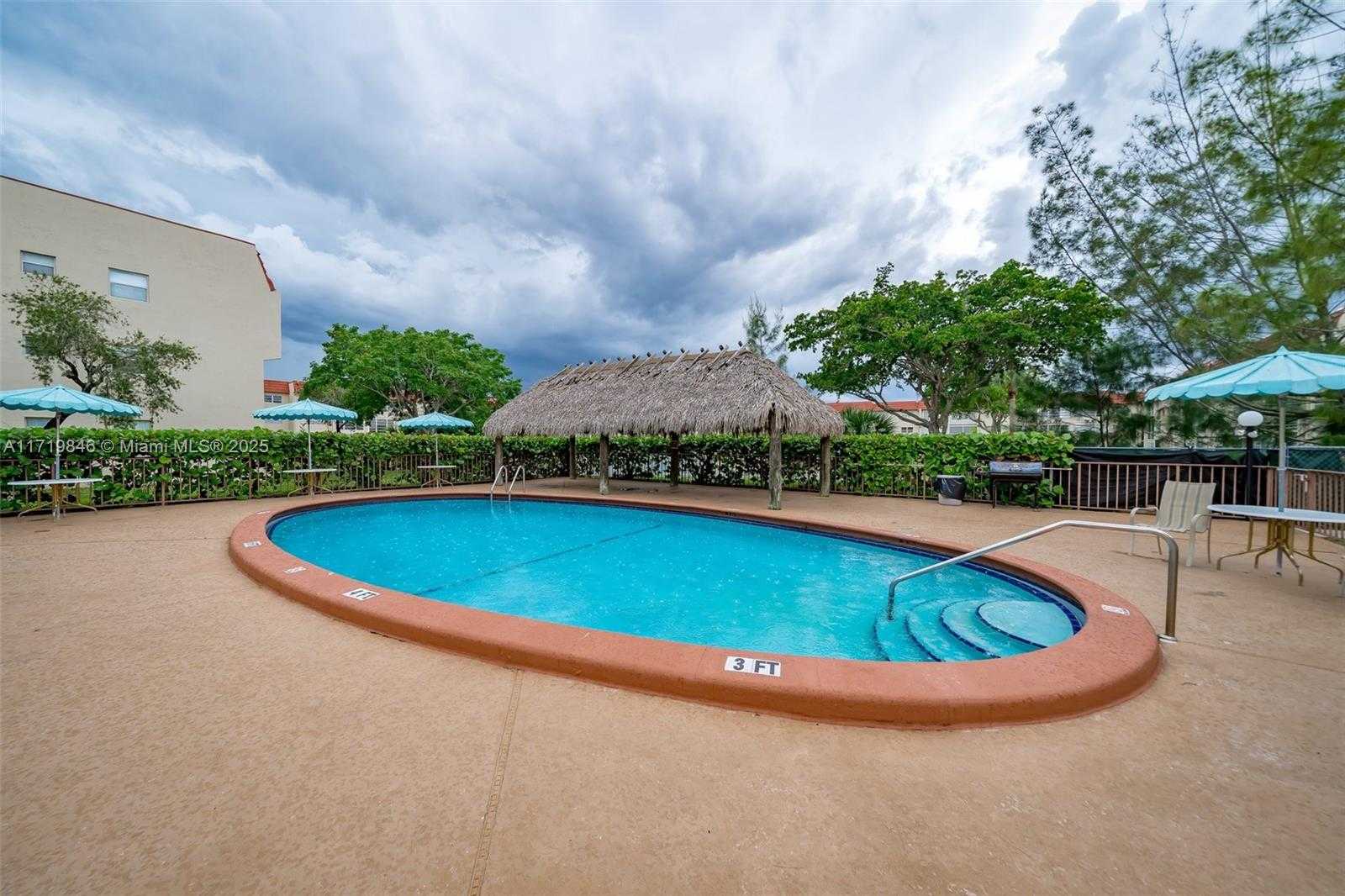 Small Image of 2931 EAST SUNRISE LAKES DR #202, Sunrise Number 35
