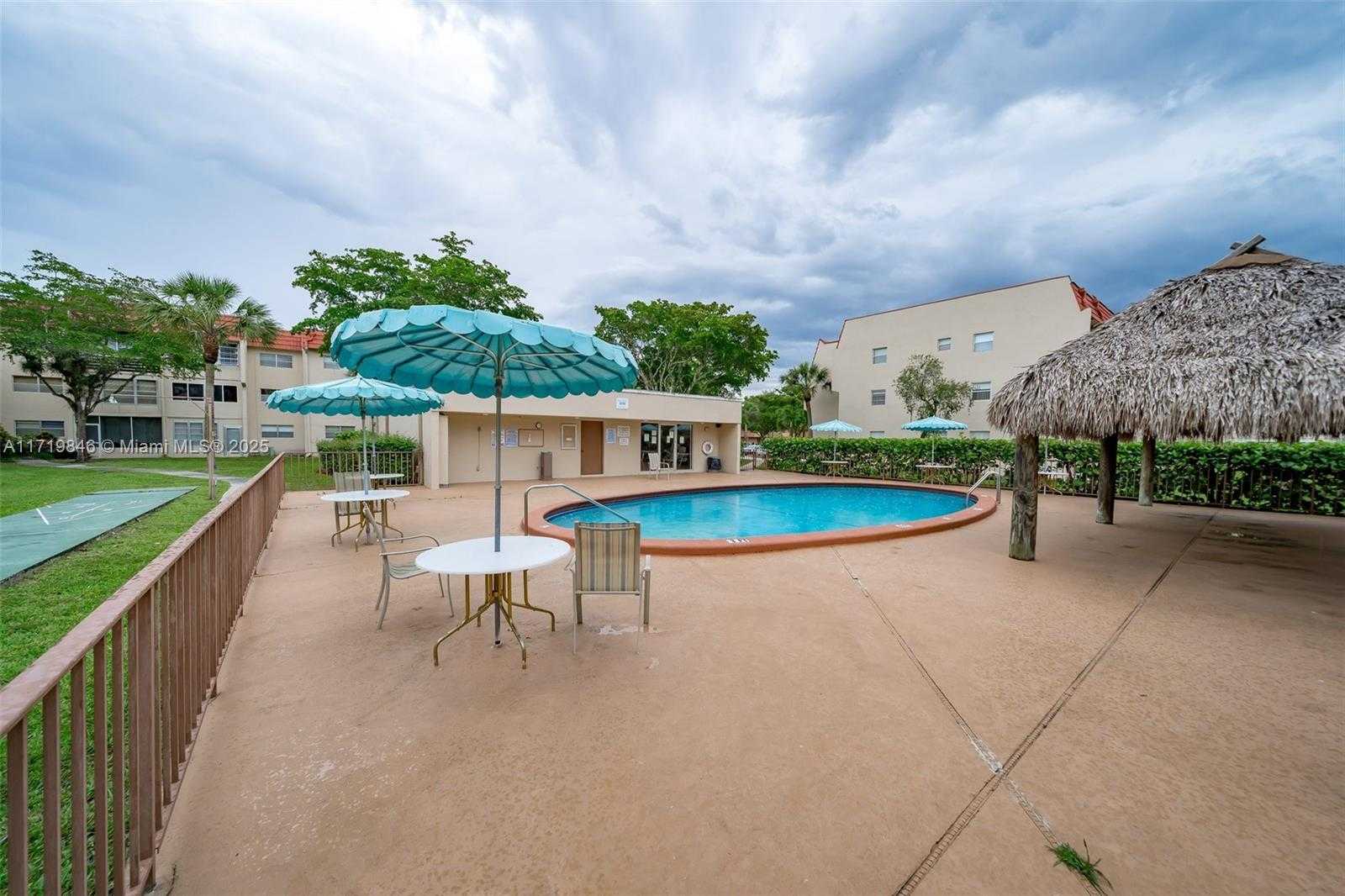 Small Image of 2931 EAST SUNRISE LAKES DR #202, Sunrise Number 36