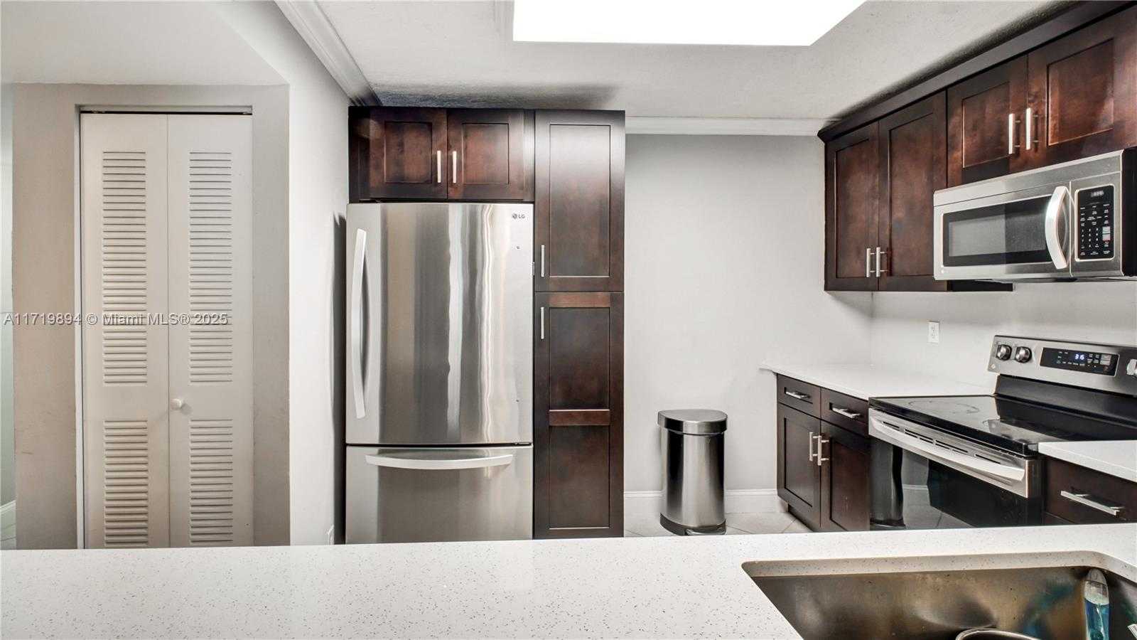 Small Image of 2059 CORAL RIDGE DR #N106, Coral Springs Number 11