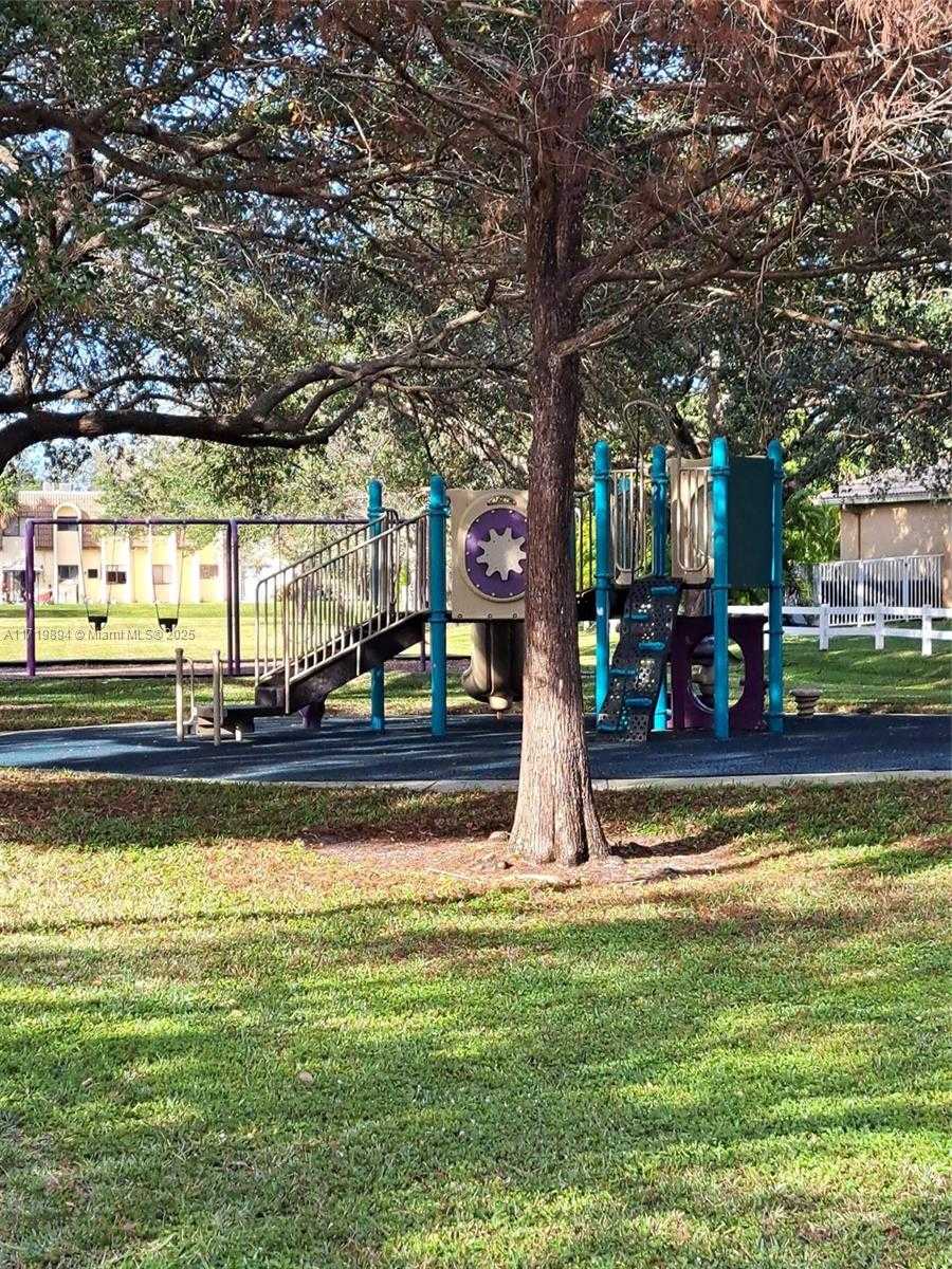 Small Image of 2059 CORAL RIDGE DR #N106, Coral Springs Number 34