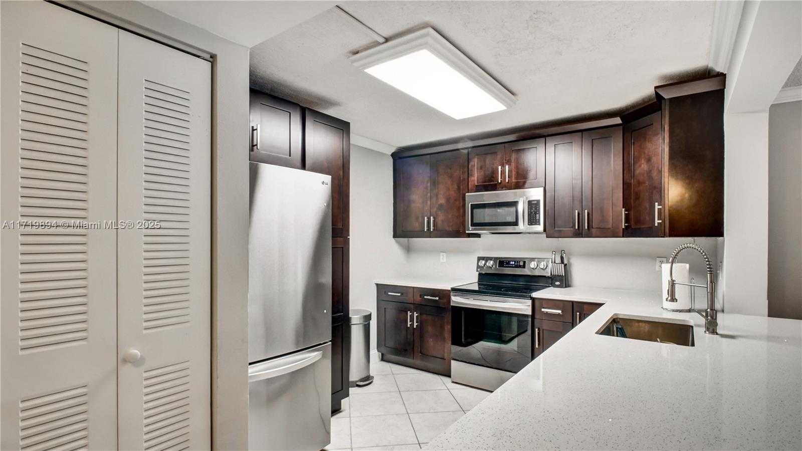 Small Image of 2059 CORAL RIDGE DR #N106, Coral Springs Number 9