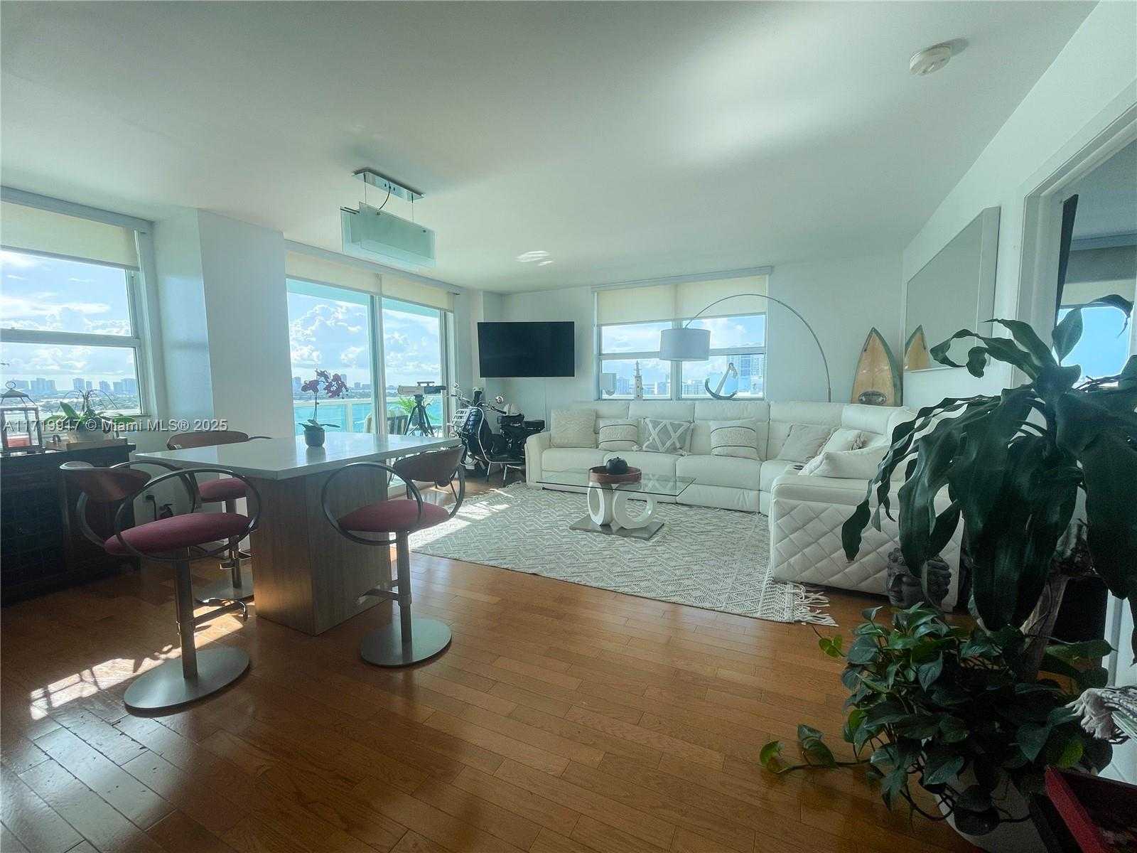 Small Image of 650 WEST AVE #1811, Miami Beach Number 11