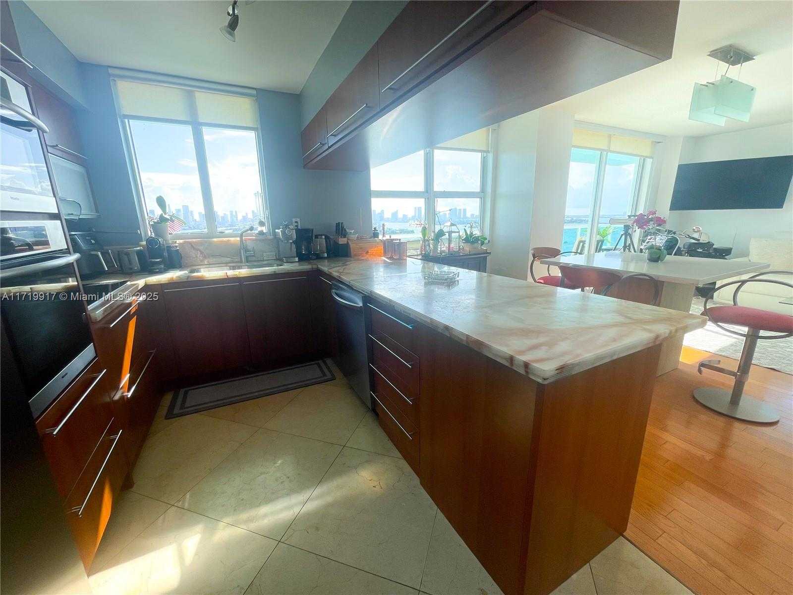 Small Image of 650 WEST AVE #1811, Miami Beach Number 14
