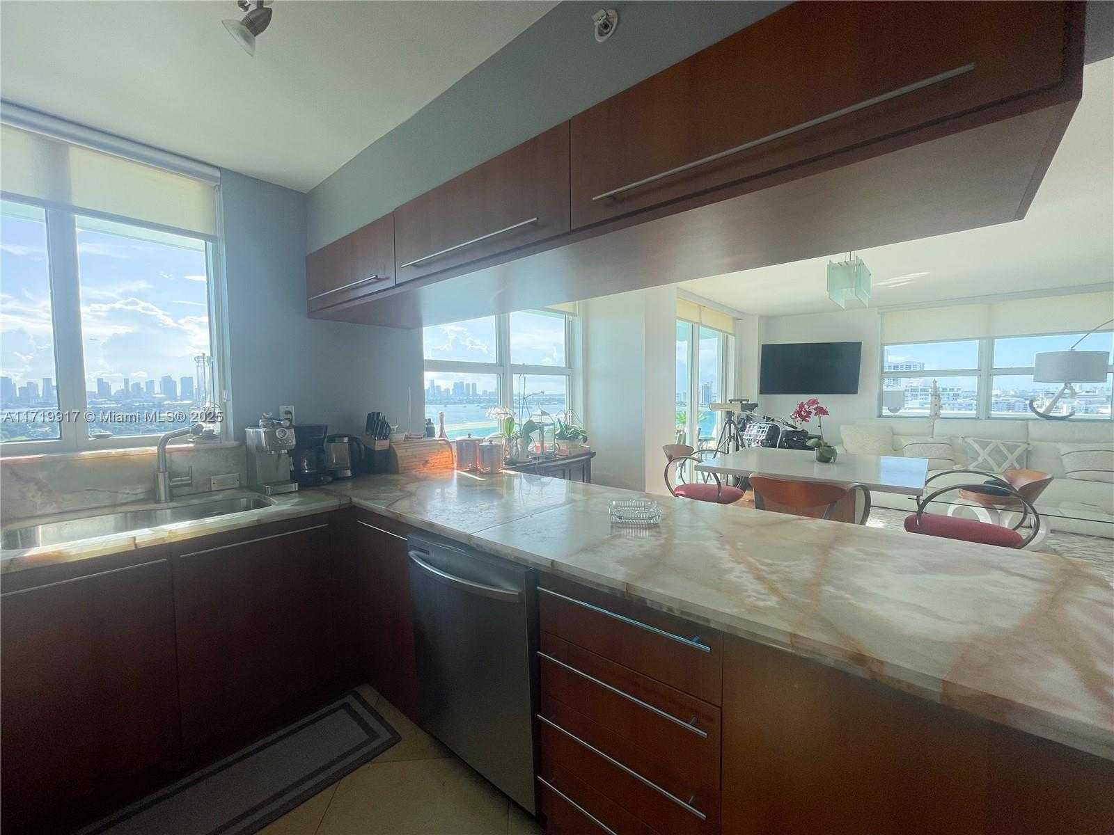 Small Image of 650 WEST AVE #1811, Miami Beach Number 15