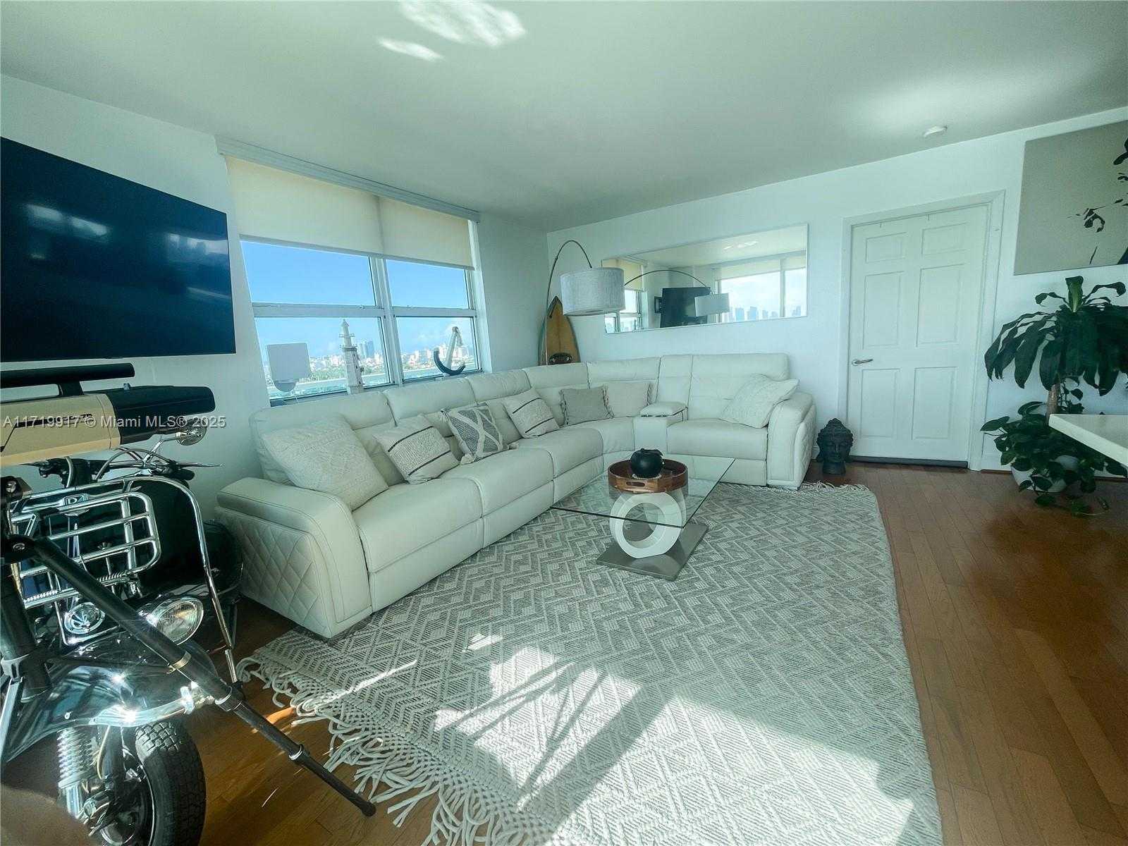 Small Image of 650 WEST AVE #1811, Miami Beach Number 25