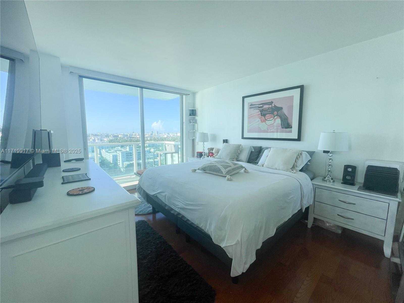 Small Image of 650 WEST AVE #1811, Miami Beach Number 43