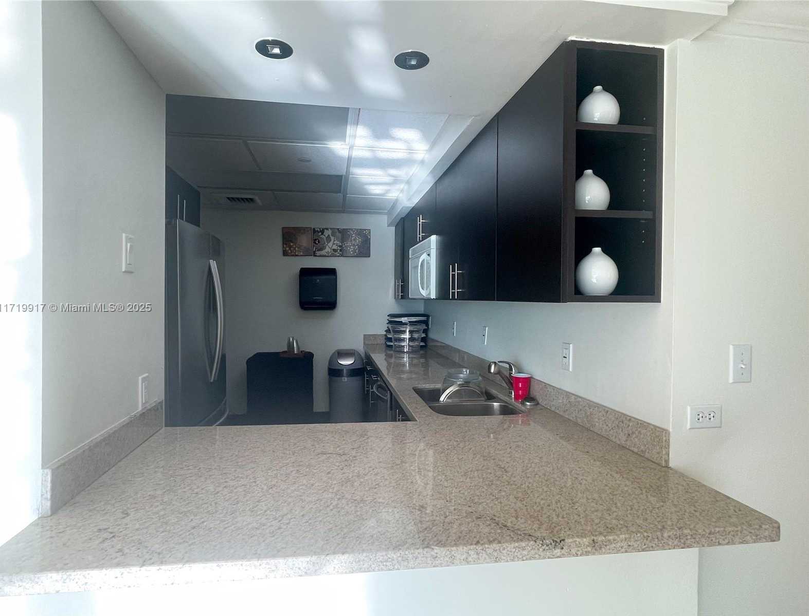 Small Image of 650 WEST AVE #1811, Miami Beach Number 57