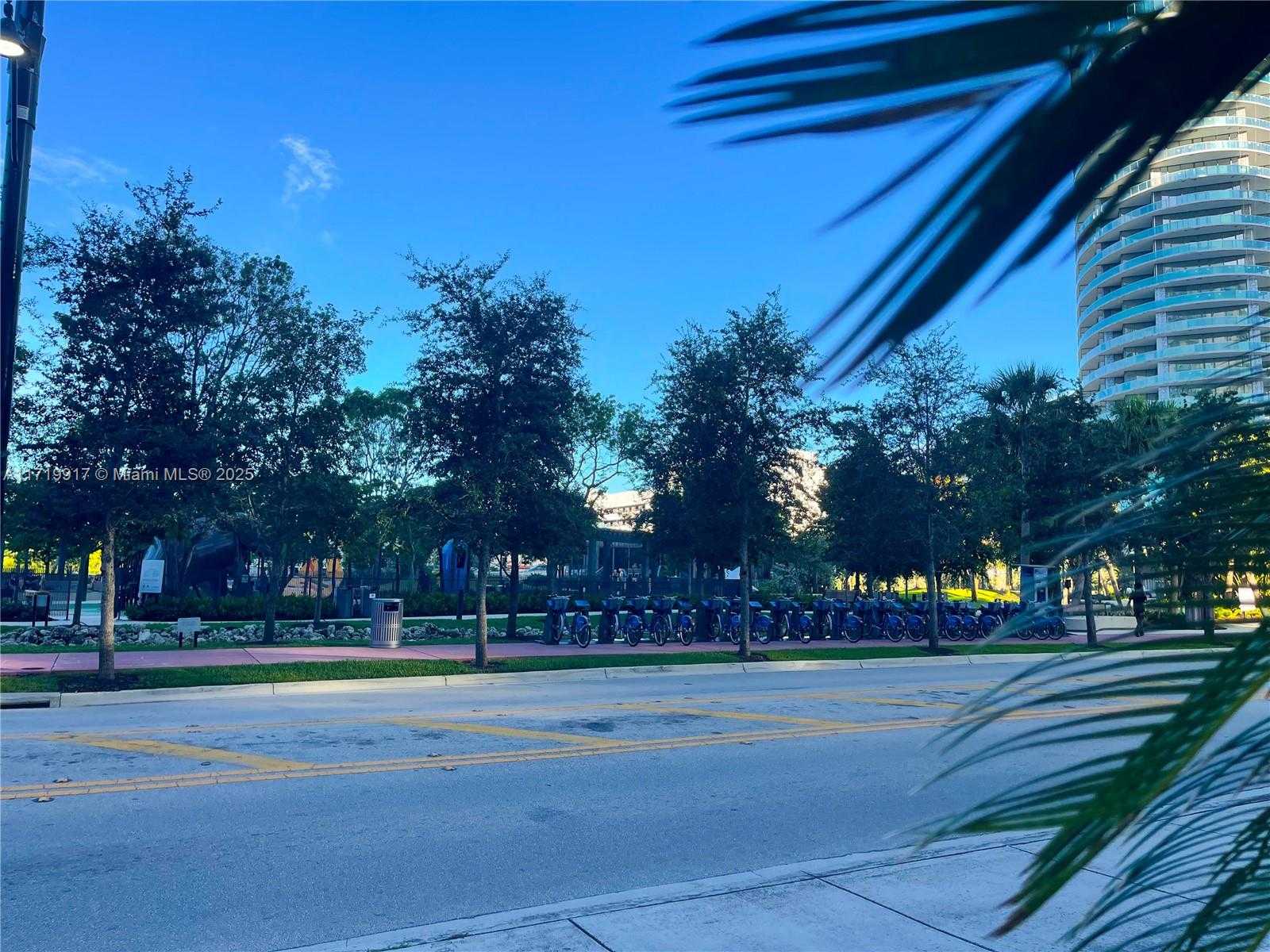 Small Image of 650 WEST AVE #1811, Miami Beach Number 64