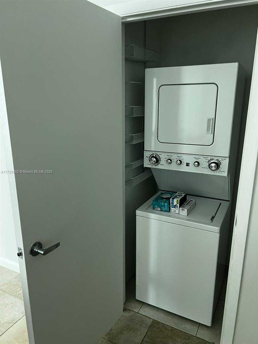 Small Image of 1900 NORTH BAYSHORE DR #3617, Miami Number 16