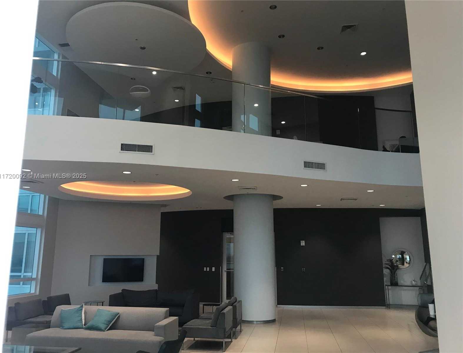 Small Image of 1900 NORTH BAYSHORE DR #3617, Miami Number 21