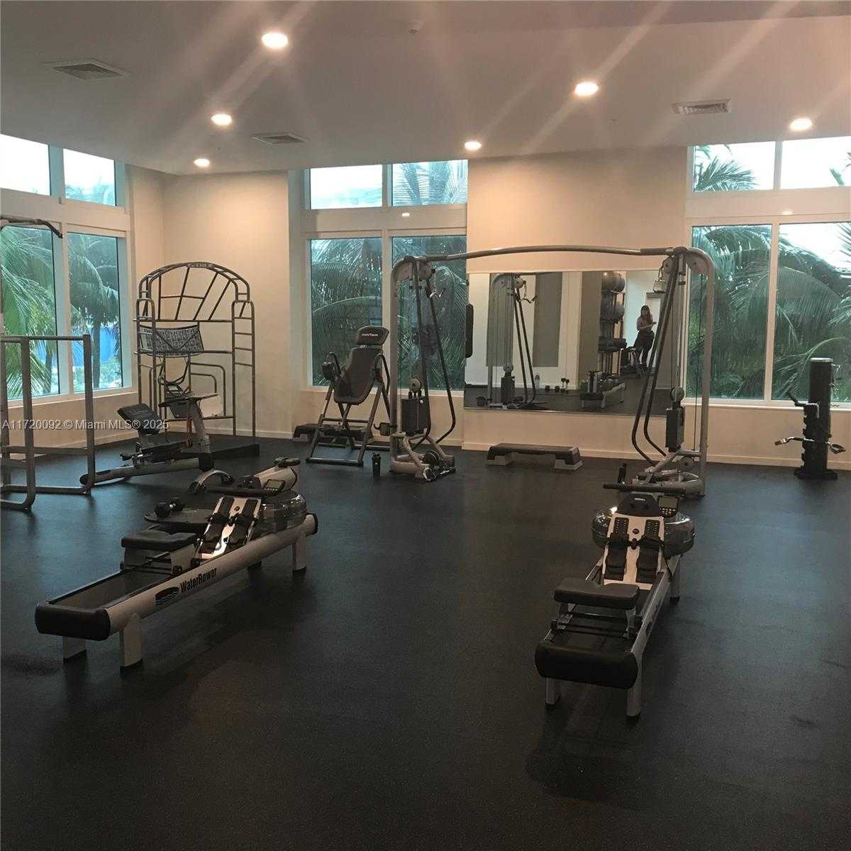 Small Image of 1900 NORTH BAYSHORE DR #3617, Miami Number 27