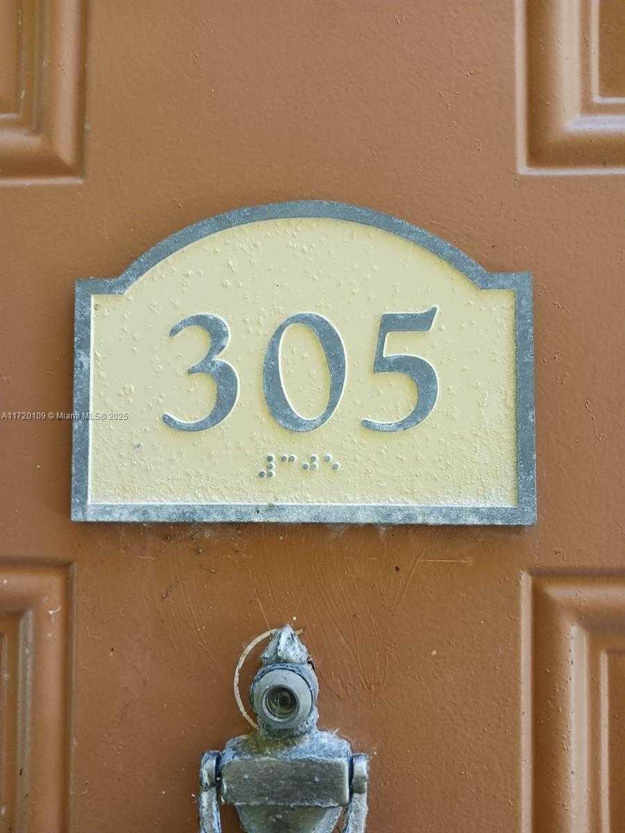 Small Image of 7630 WESTWOOD DR #305, Tamarac Number 2