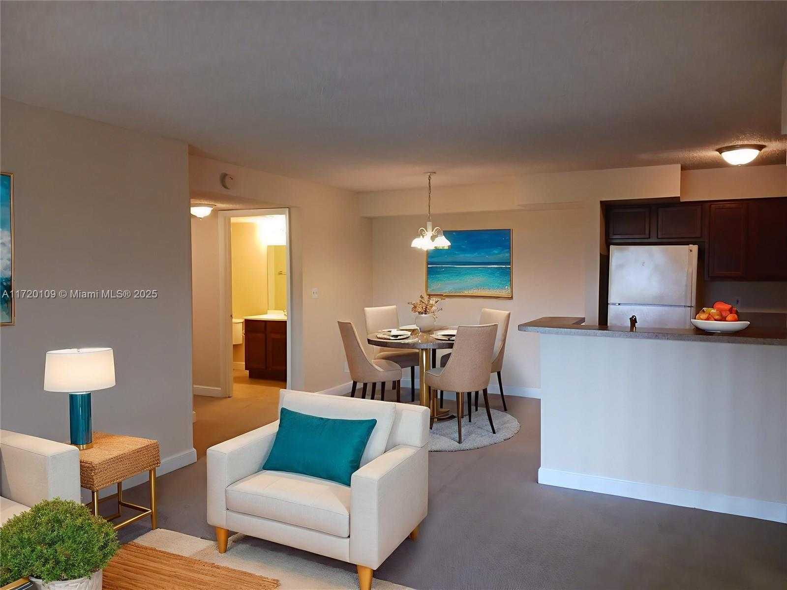 Small Image of 7630 WESTWOOD DR #305, Tamarac Number 3