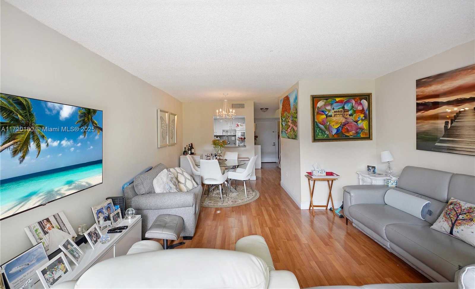 Small Image of 9365 FONTAINEBLEAU BLVD #E207, Miami Number 20
