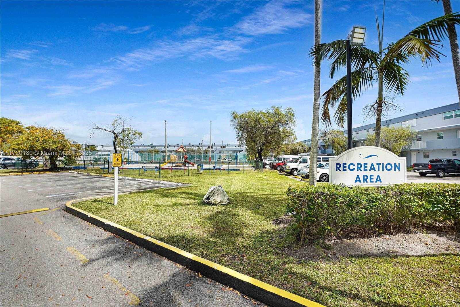 Small Image of 9365 FONTAINEBLEAU BLVD #E207, Miami Number 9