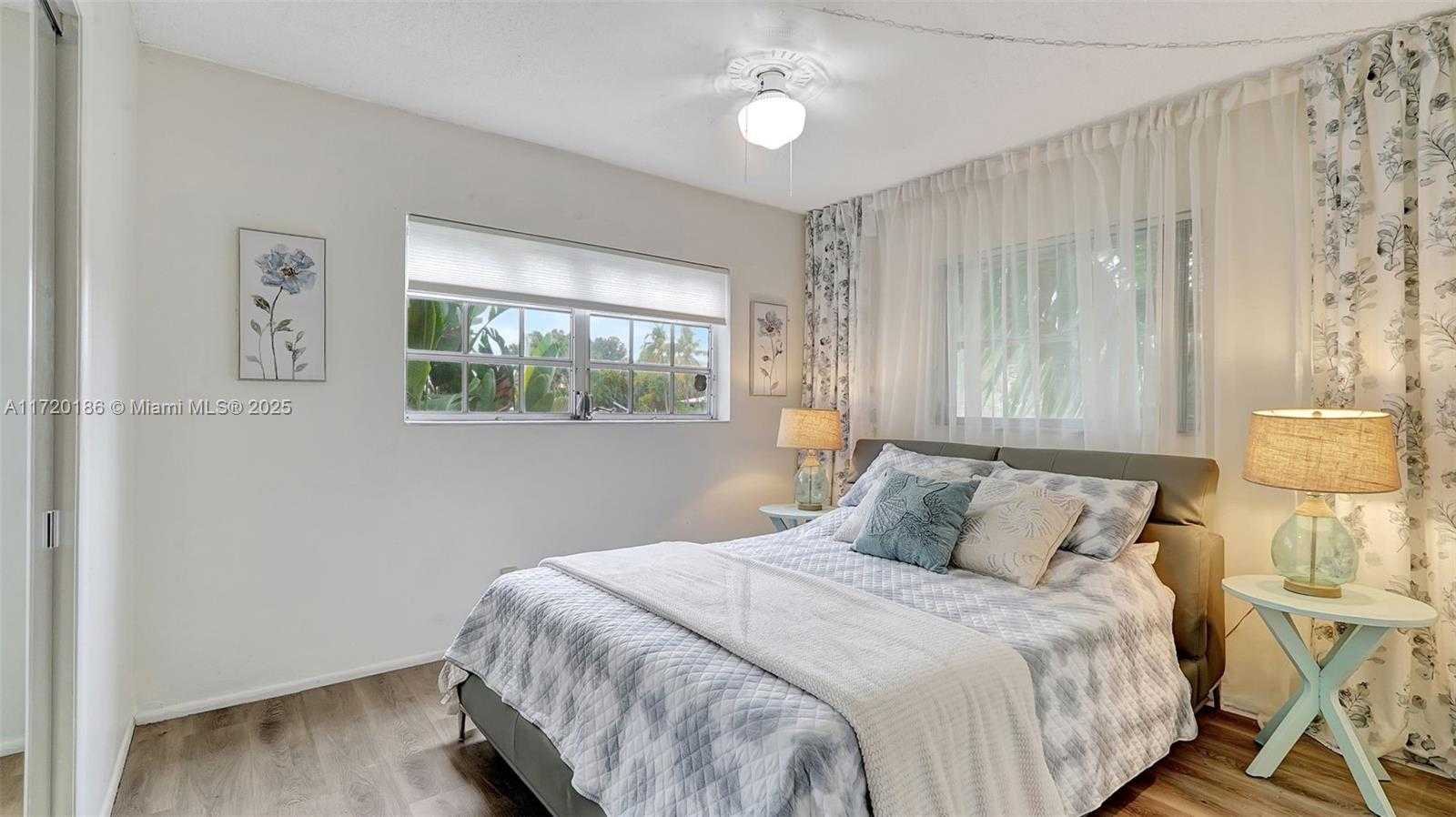 Small Image of 450 PARADISE ISLE BLVD #101, Hallandale Beach Number 18