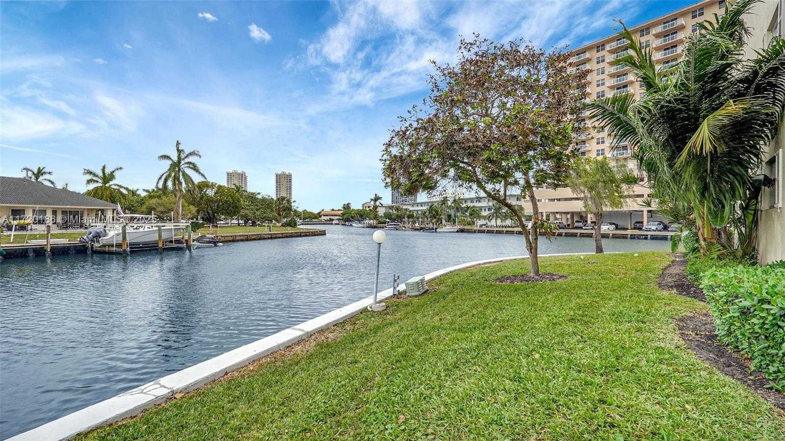 Small Image of 450 PARADISE ISLE BLVD #101, Hallandale Beach Number 25