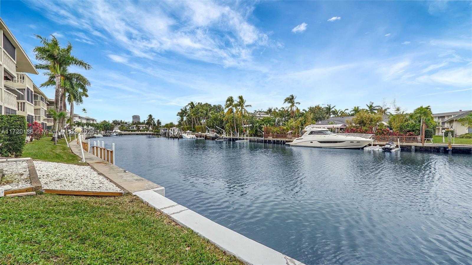 Small Image of 450 PARADISE ISLE BLVD #101, Hallandale Beach Number 26