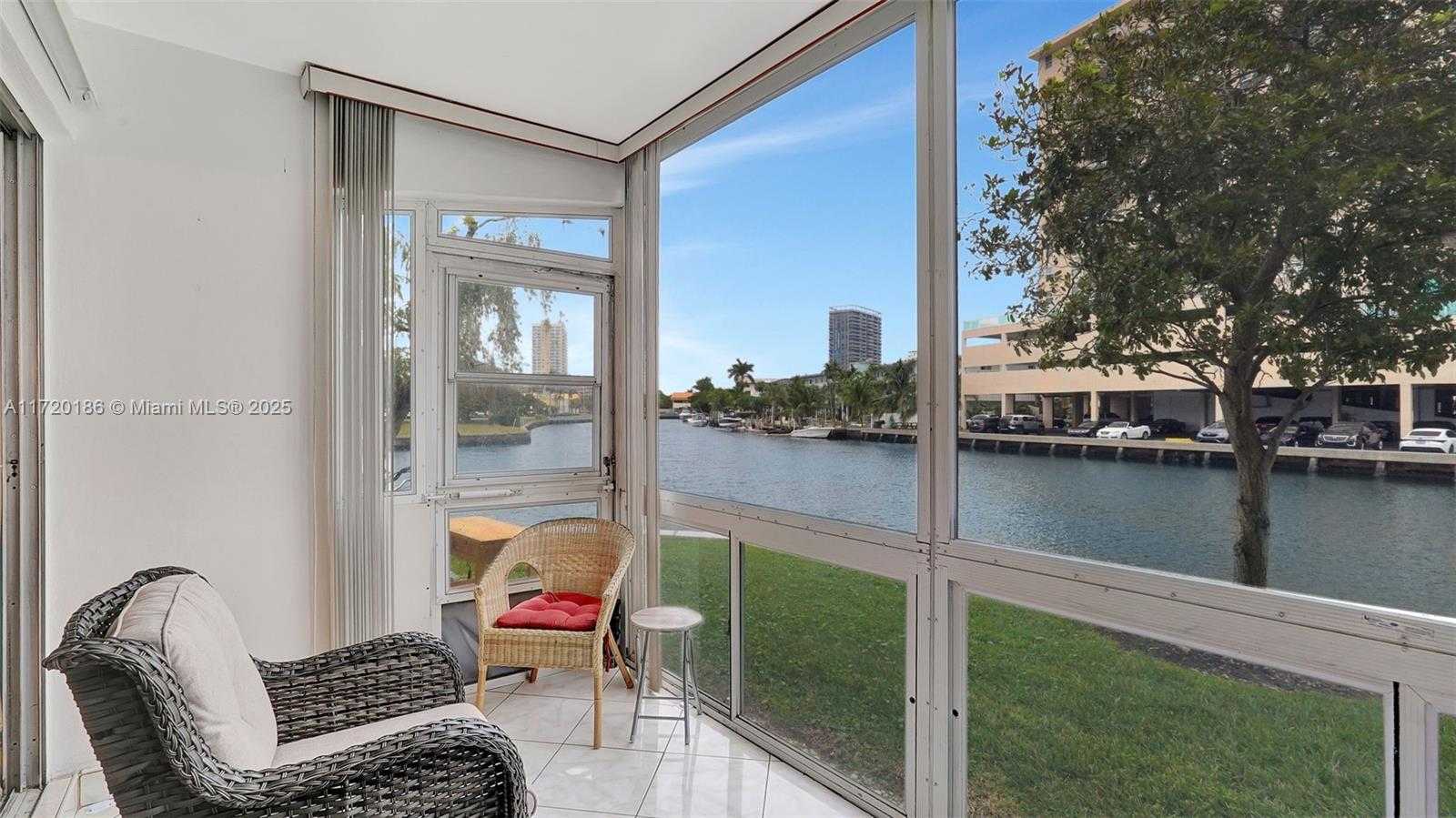 Small Image of 450 PARADISE ISLE BLVD #101, Hallandale Beach Number 3