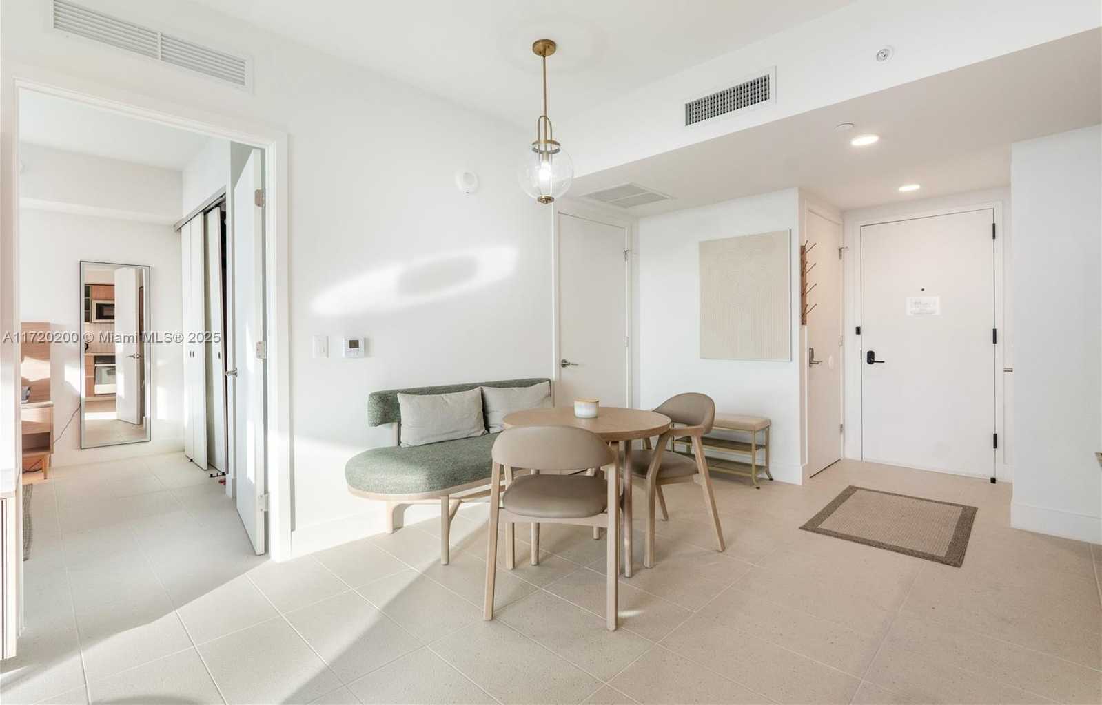 Small Image of 601 NE 1 AVE #3604, Miami Number 26