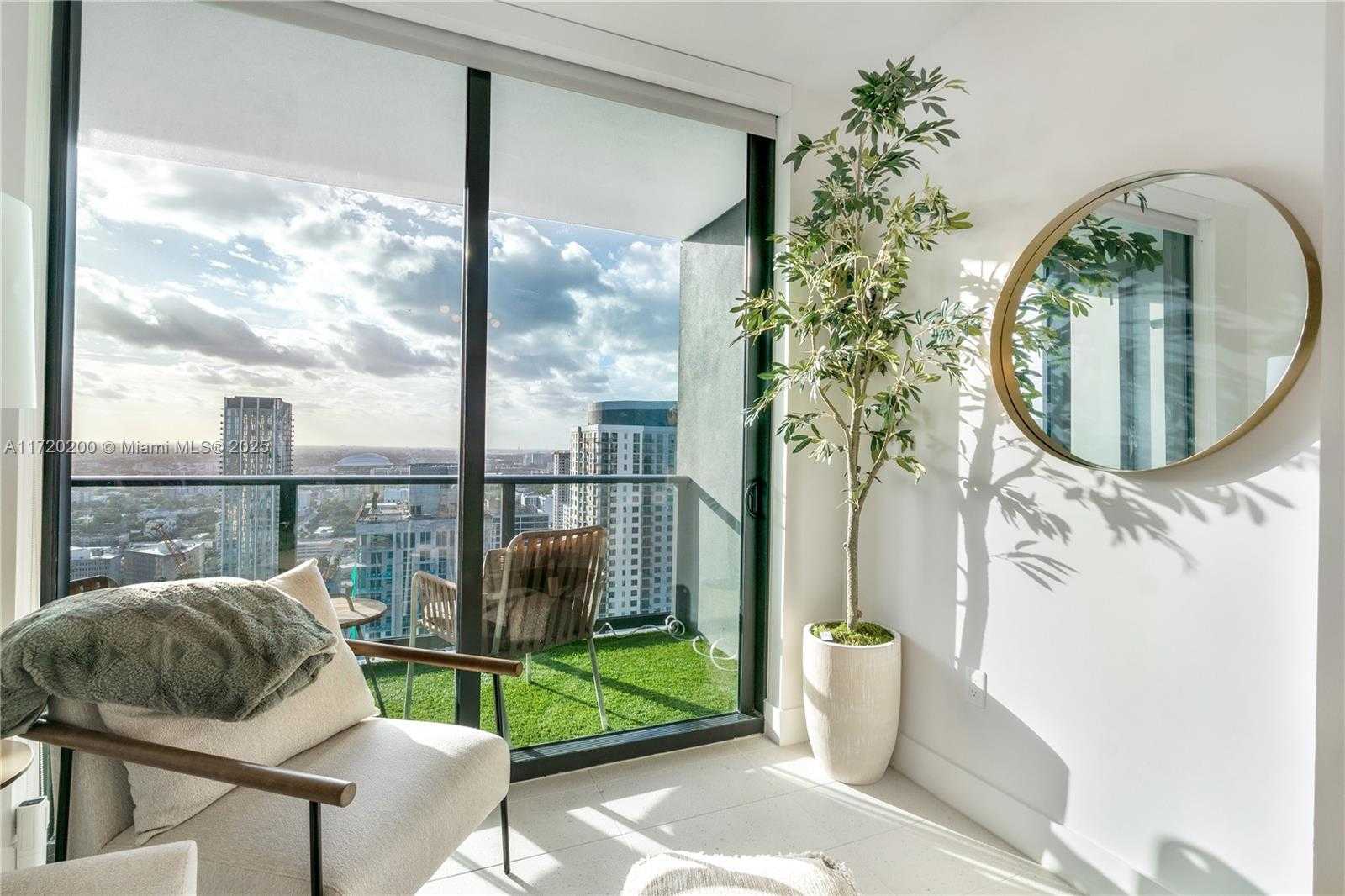 Small Image of 601 NE 1 AVE #3604, Miami Number 29