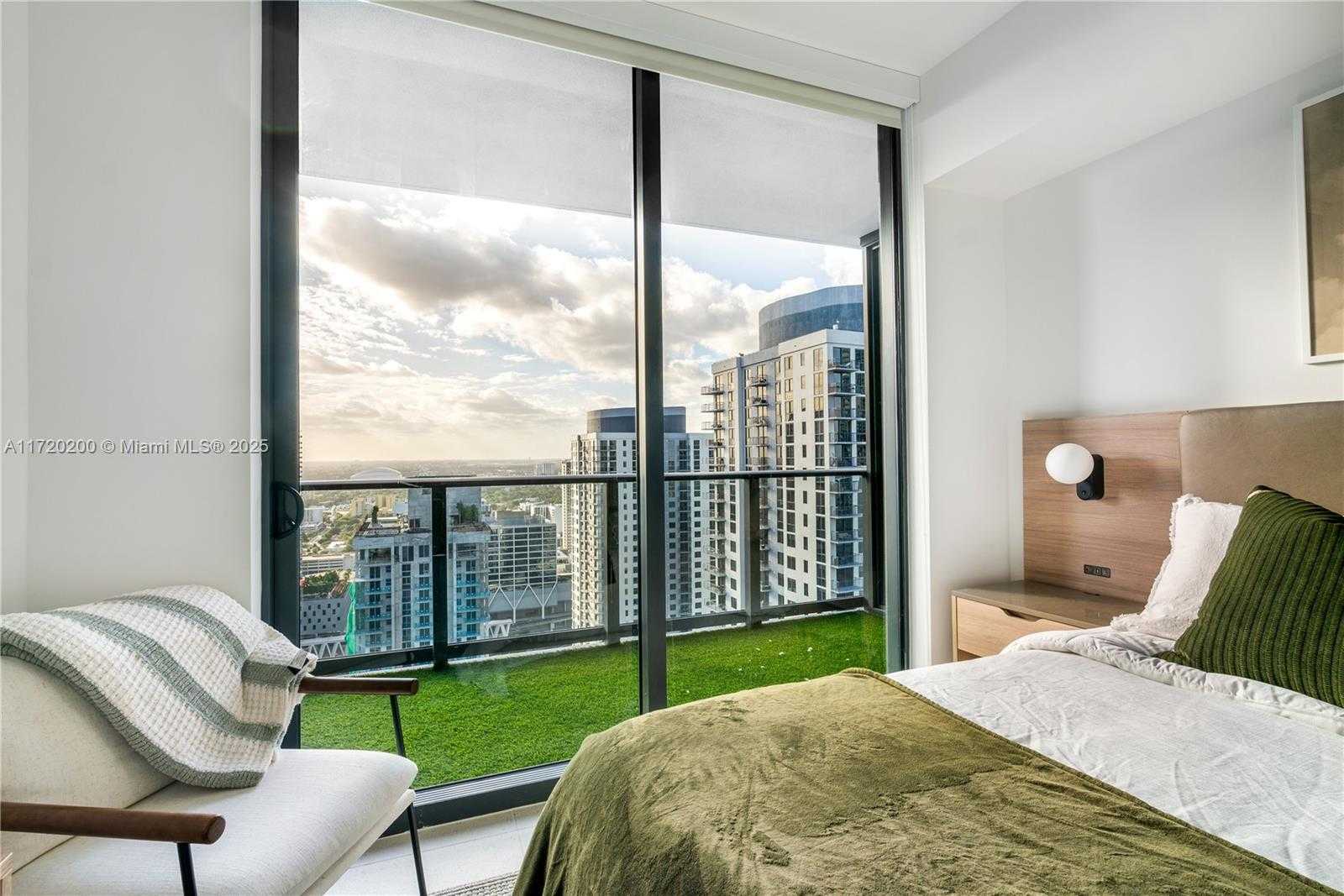 Small Image of 601 NE 1 AVE #3604, Miami Number 3
