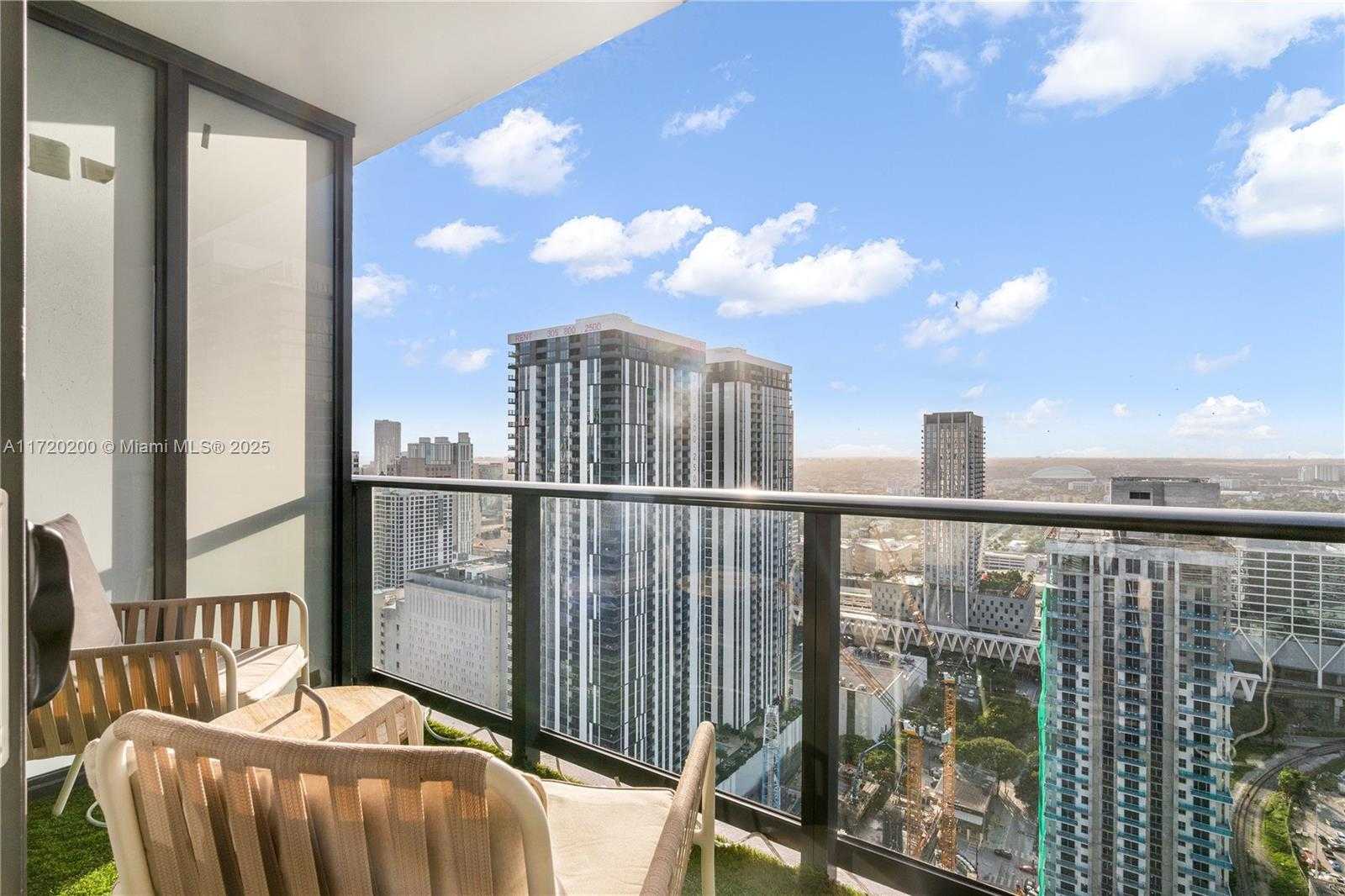 Small Image of 601 NE 1 AVE #3604, Miami Number 30