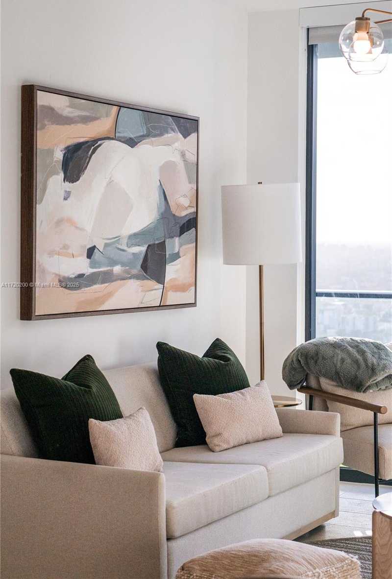 Small Image of 601 NE 1 AVE #3604, Miami Number 40