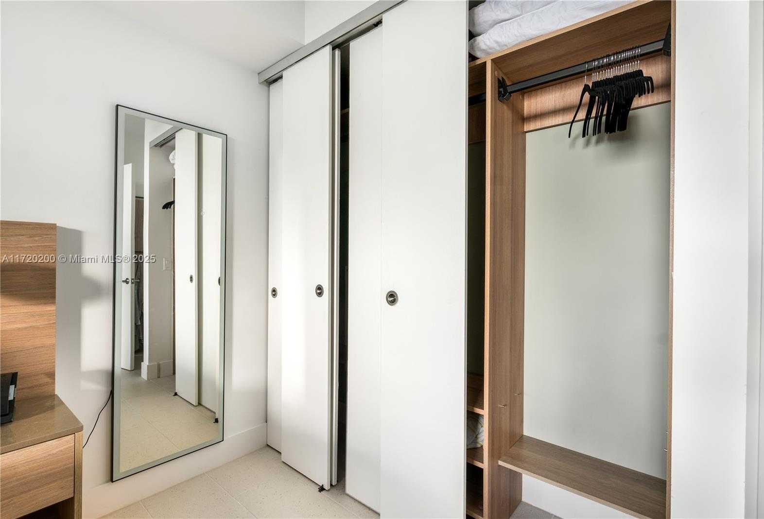 Small Image of 601 NE 1 AVE #3604, Miami Number 9