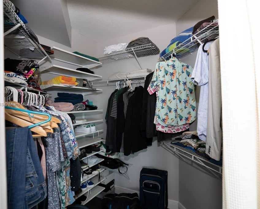 Small Image of 1900 NORTH BAYSHORE DR #2018, Miami Number 11