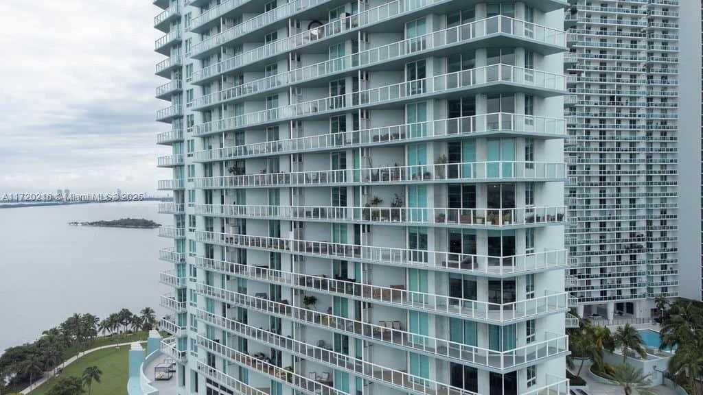 Small Image of 1900 NORTH BAYSHORE DR #2018, Miami Number 27