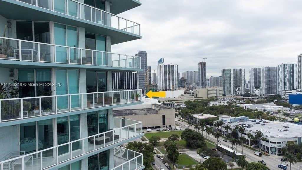 Small Image of 1900 NORTH BAYSHORE DR #2018, Miami Number 3