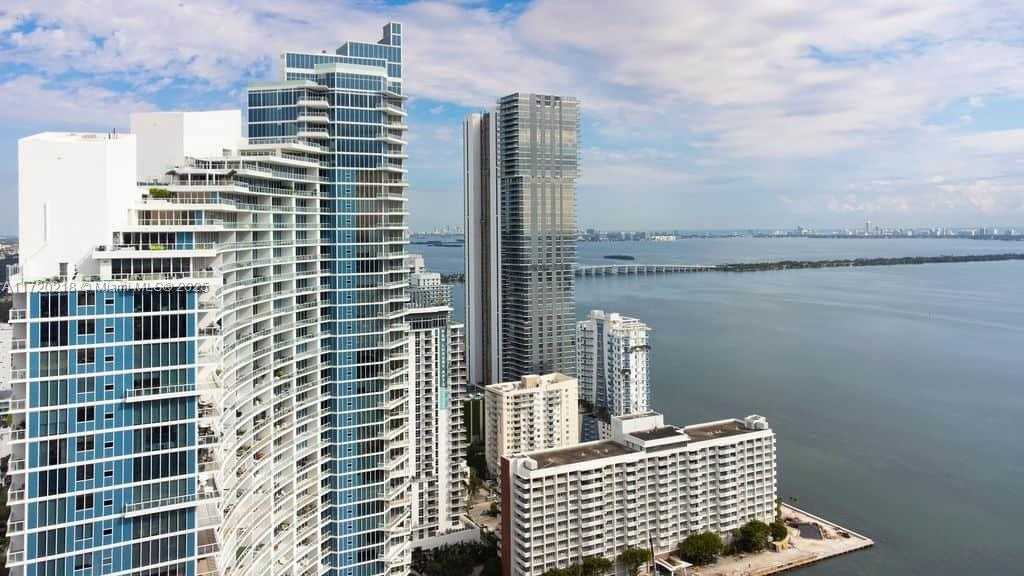 Small Image of 1900 NORTH BAYSHORE DR #2018, Miami Number 30