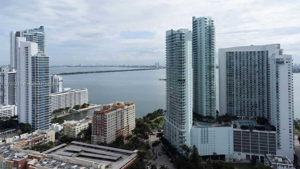 Small Image of 1900 NORTH BAYSHORE DR #2018, Miami Number 31