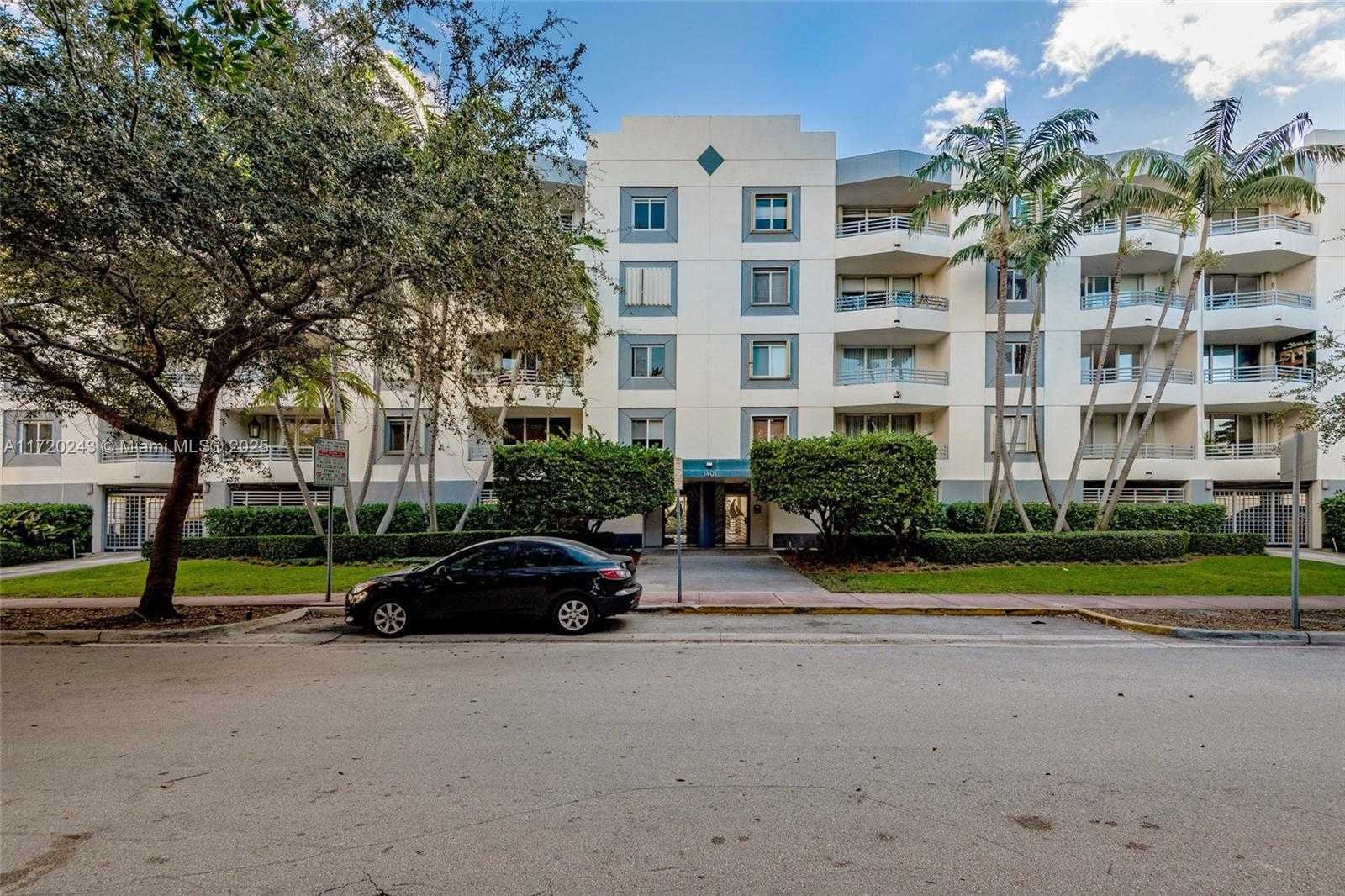 Small Image of 1401 BAY RD #307, Miami Beach Number 4