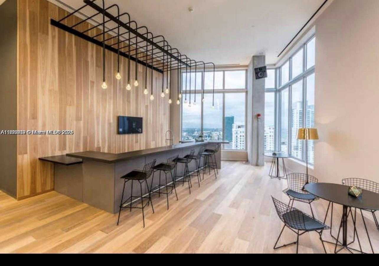 Small Image of 151 SOUTH EAST 1ST ST #1207, Miami Number 4
