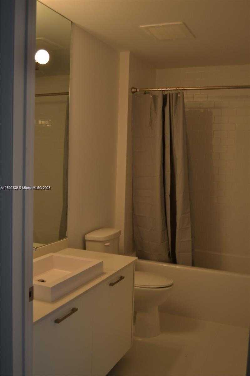 Small Image of 151 SOUTH EAST 1ST ST #1207, Miami Number 9