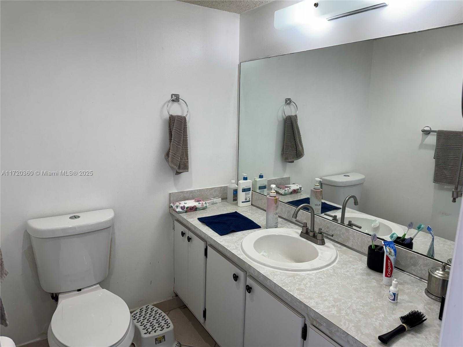 Small Image of 8814 WEST MCNAB RD #104, Tamarac Number 12
