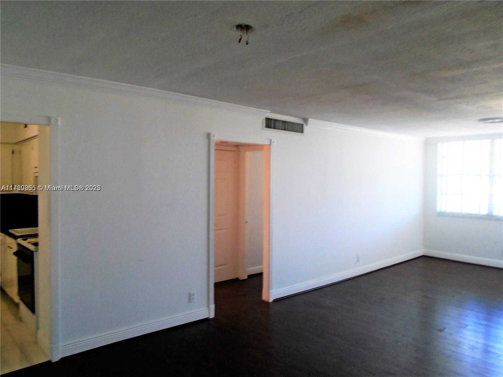 Small Image of 6770 INDIAN CREEK DR #6-D, Miami Beach Number 9
