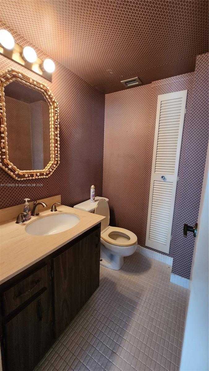 Small Image of 9511 COLLINS AVE #606, Surfside Number 8