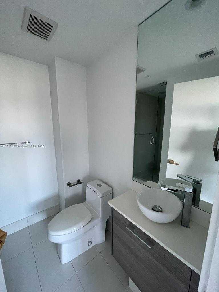 Small Image of 650 NORTH EAST 32 STREET #1805, Miami Number 13