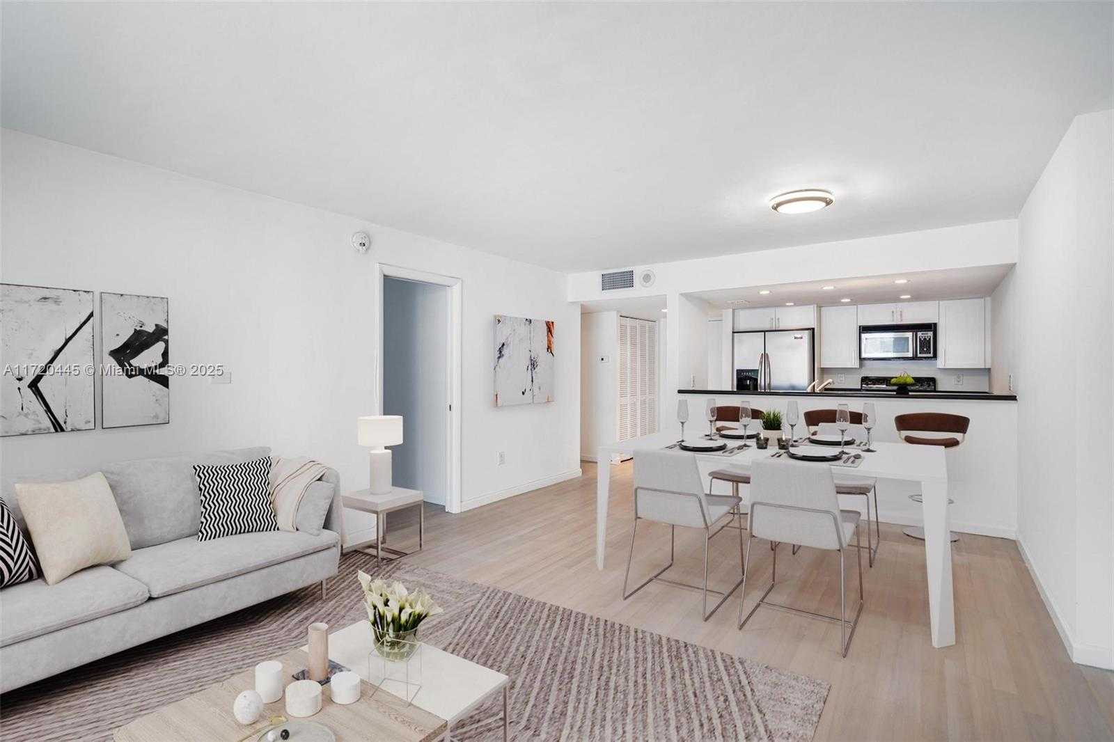 Small Image of 345 OCEAN DR #521, Miami Beach Number 12