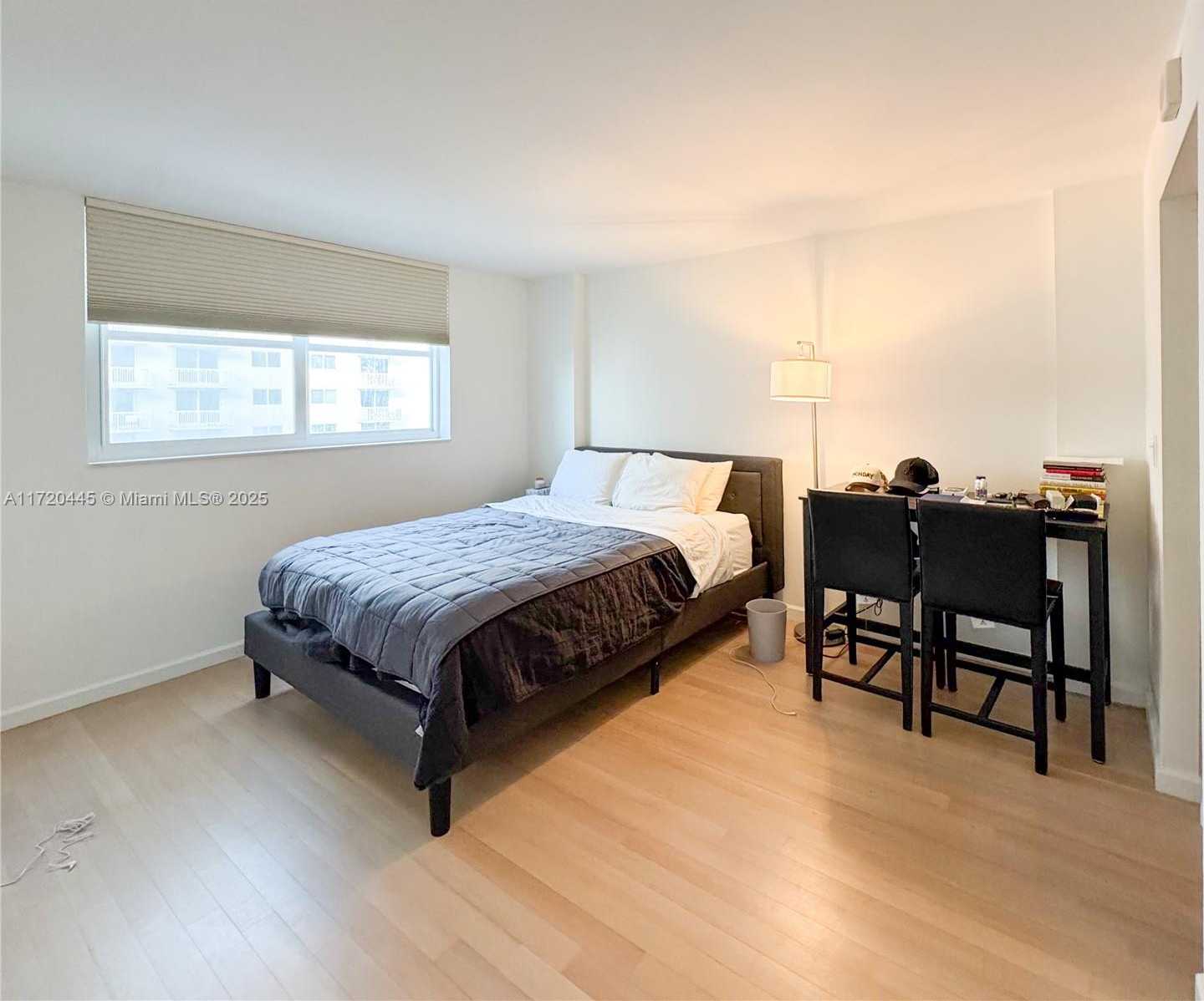 Small Image of 345 OCEAN DR #521, Miami Beach Number 14