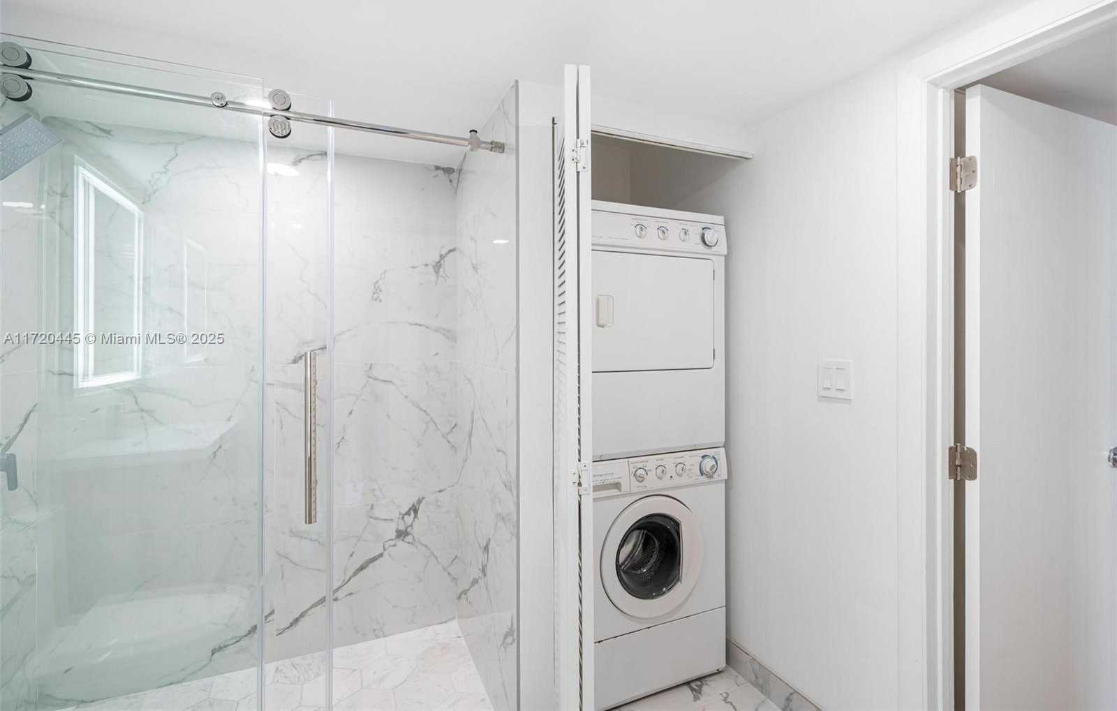 Small Image of 345 OCEAN DR #521, Miami Beach Number 18