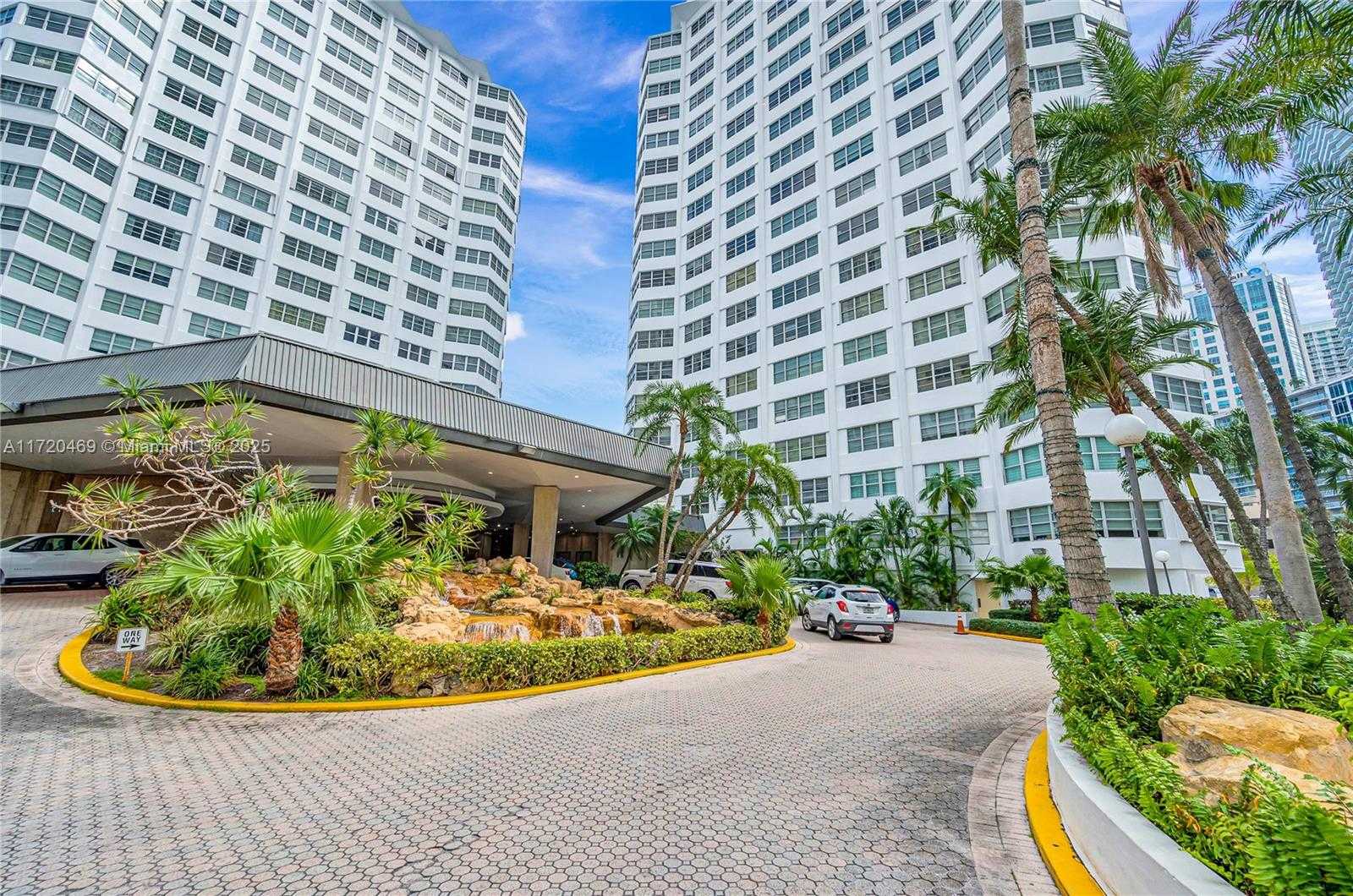 Small Image of 999 BRICKELL BAY DR #2007, Miami Number 2