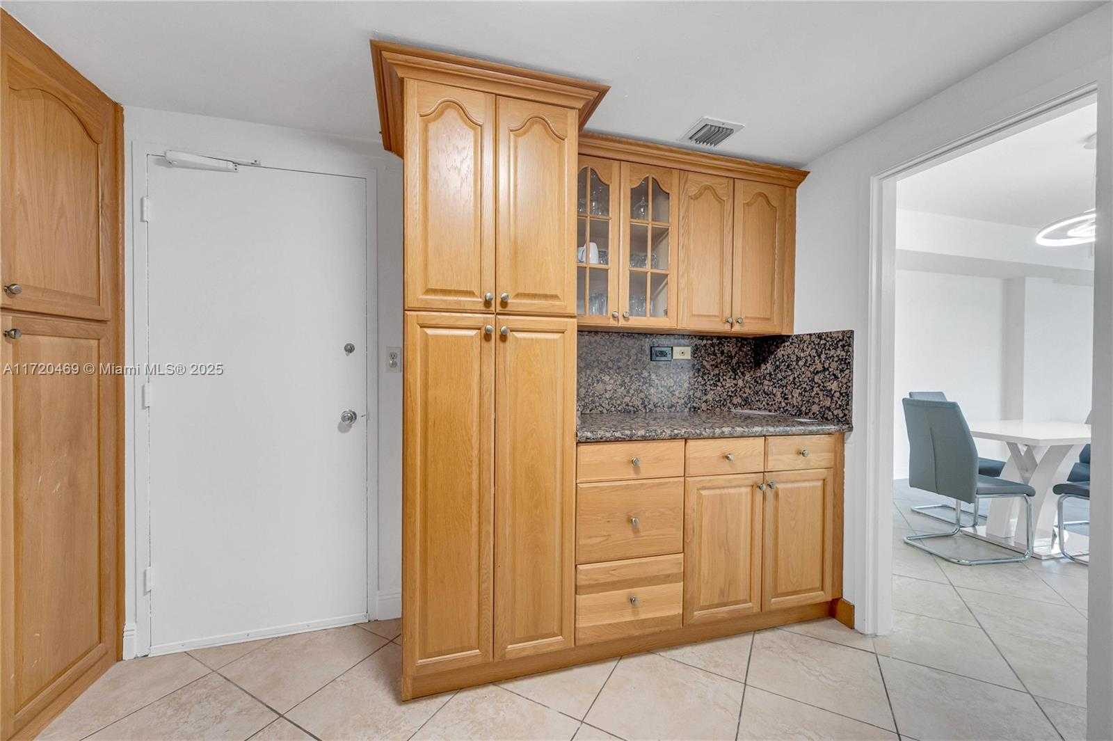 Small Image of 999 BRICKELL BAY DR #2007, Miami Number 29