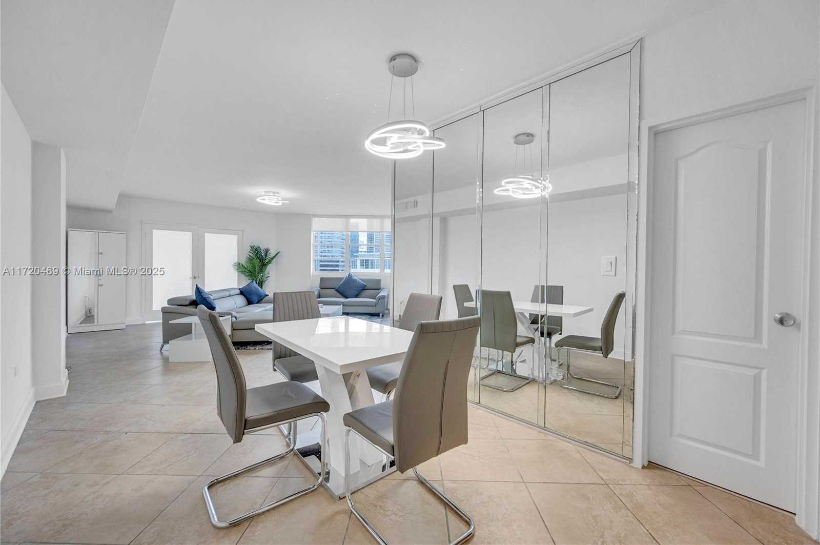 Small Image of 999 BRICKELL BAY DR #2007, Miami Number 5
